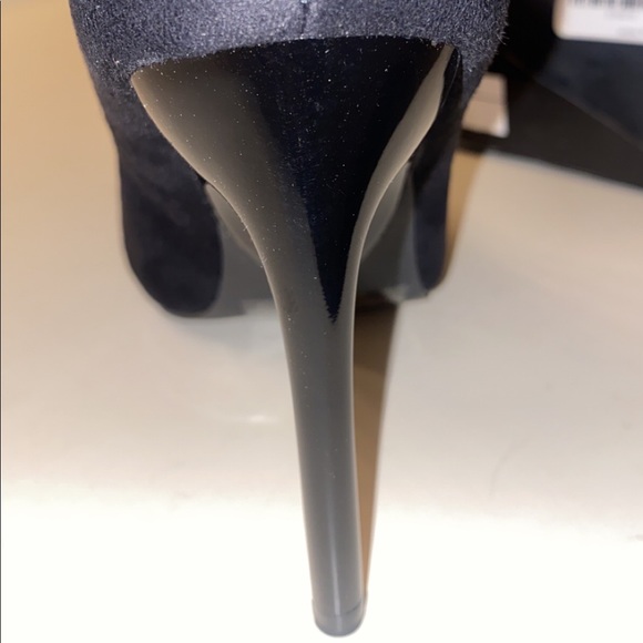 Fashionnova black “stay ready pumps” Style Tatiana. Size 7 never worn. - Picture 2 of 5